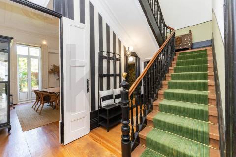 Moradia T3+1 renovada com jardim no Bonfim, Porto 