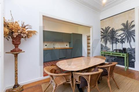 Moradia T3+1 renovada com jardim no Bonfim, Porto 