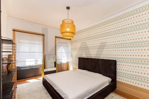 Moradia T3+1 renovada com jardim no Bonfim, Porto 