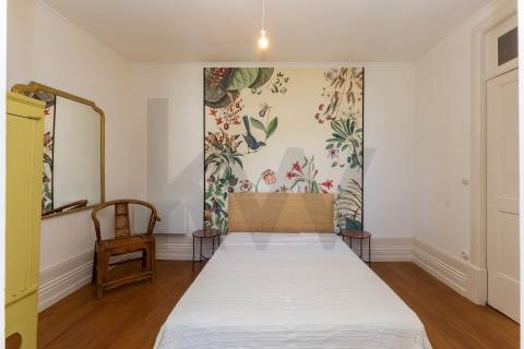 Moradia T3+1 renovada com jardim no Bonfim, Porto 