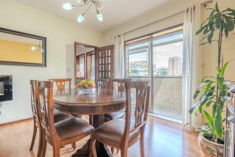 Apartamento T2+1 | Varandas | Lugar de garagem | Centro da Maia