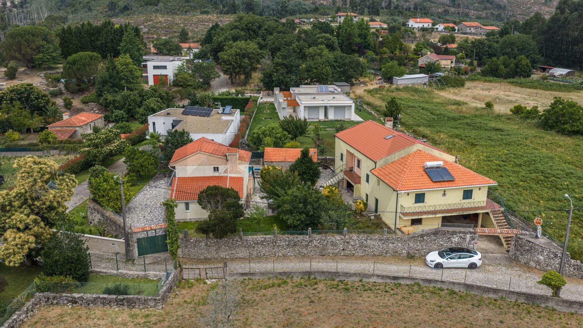 Moradia T4 + T3 Vilar de Mouros - Caminha