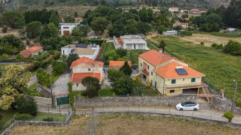 Moradia T4 + T3 Vilar de Mouros - Caminha