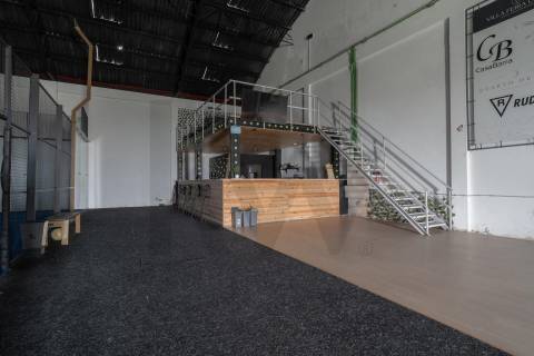 **Pavilhão com excelente versatilidade em São João, Ovar**