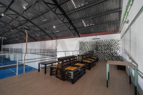 **Pavilhão amplo com excelente versatilidade em São João, Ovar**