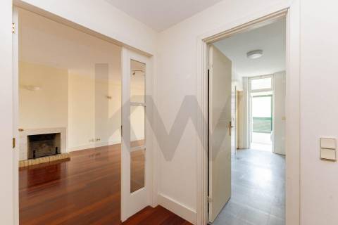 T1 com 80 m², varanda, garagem e arrumos no Pinheiro Manso – Porto