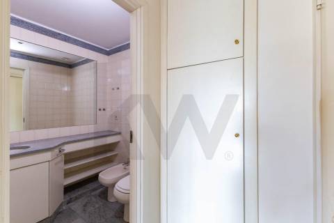 T1 com 80 m², varanda, garagem e arrumos no Pinheiro Manso – Porto