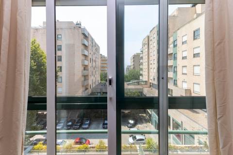 T1 com 80 m², varanda, garagem e arrumos no Pinheiro Manso – Porto