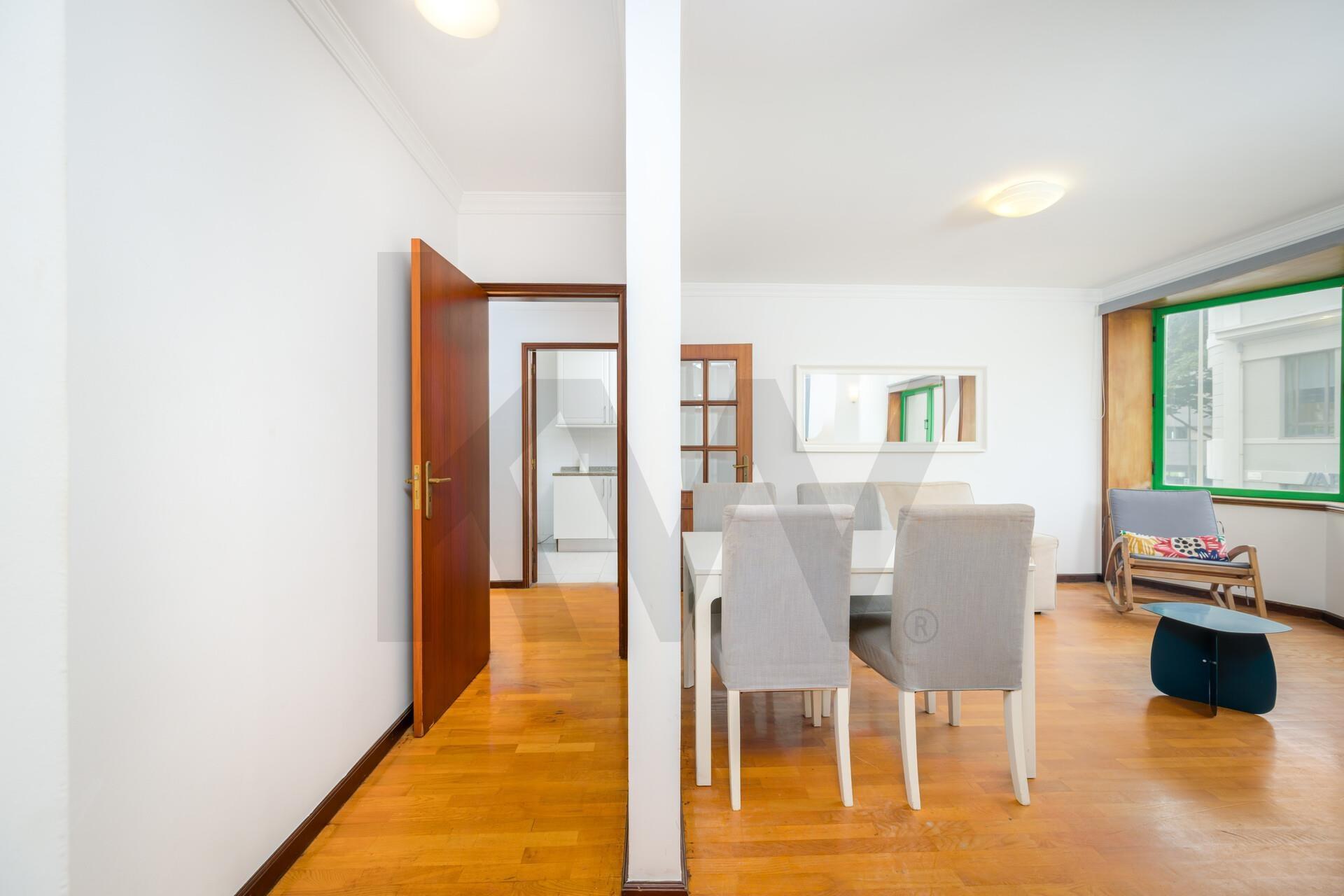 Apartamento T1 com garagem em Matosinhos Sul junto à praia