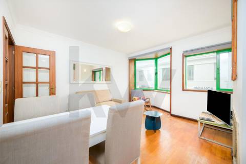 Apartamento T1 com garagem em Matosinhos Sul junto à praia