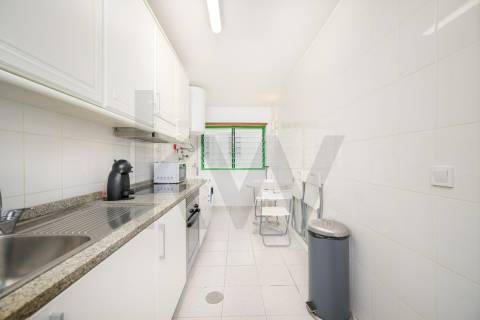 Apartamento T1 com garagem em Matosinhos Sul junto à praia