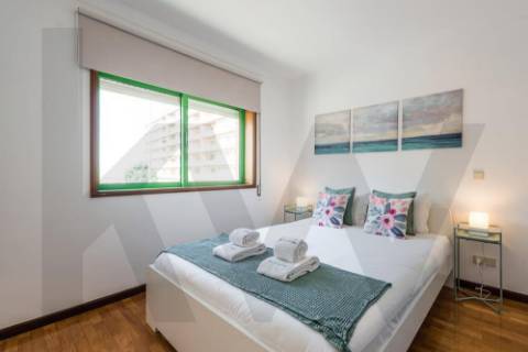 Apartamento T1 com garagem em Matosinhos Sul junto à praia