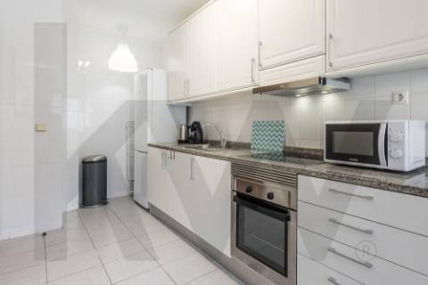 Apartamento T1 com garagem em Matosinhos Sul junto à praia