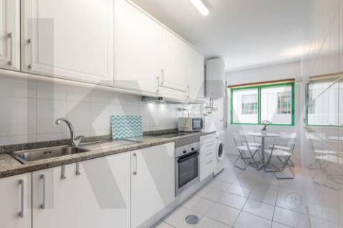Apartamento T1 com garagem em Matosinhos Sul junto à praia