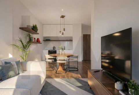 Apartamento T1, Mafamude, edifício RASA II