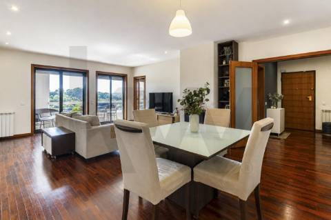 Apartamento T3, Valbom (vista Douro), Gondomar