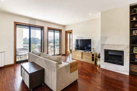 Apartamento T3, Valbom (vista Douro), Gondomar