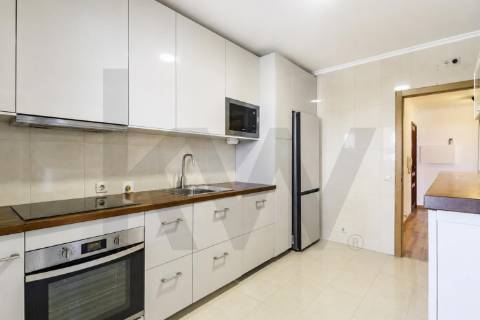 Apartamento T2+1, Pedrouços, Maia