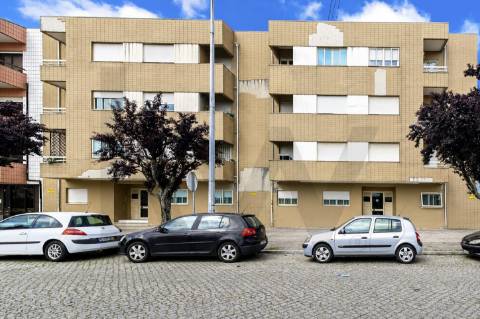 Apartamento T2+1, Pedrouços, Maia