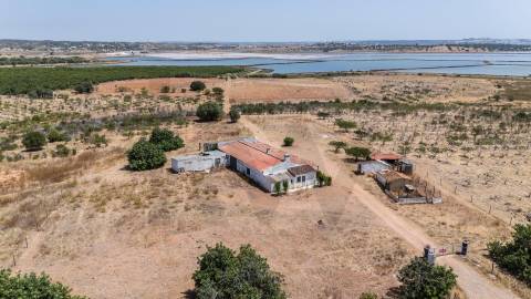 Propriedade exclusiva no Algarve, 22,5 hectares, junto ao Verdelago Resort, com vistas sem limites 