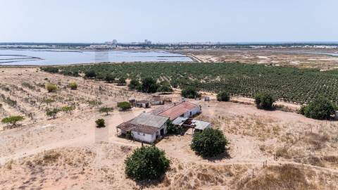 Propriedade exclusiva no Algarve, 22,5 hectares, junto ao Verdelago Resort, com vistas sem limites 