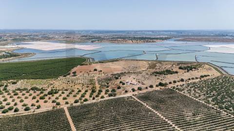 Propriedade exclusiva no Algarve, 22,5 hectares, junto ao Verdelago Resort, com vistas sem limites 