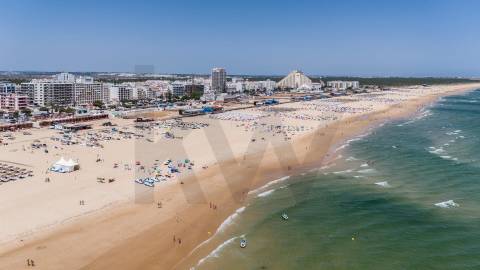 Propriedade exclusiva no Algarve, 22,5 hectares, junto ao Verdelago Resort, com vistas sem limites 