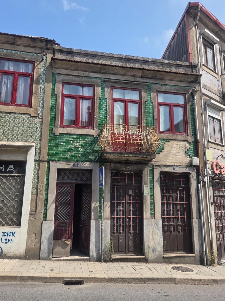 Oportunidade Única de Investimento | Prédio Misto | Estação Campanhã | Porto
