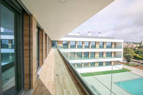 Apartamento T3 1ºAndar (J)