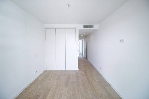 Apartamento T3 1ºAndar (J)
