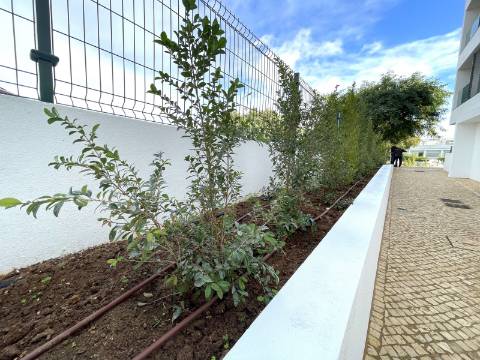 Apartamento T4 com garagem e piscina | Albufeira (F)