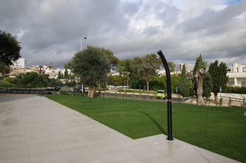 Apartamento T4 com garagem e piscina | Albufeira (F)