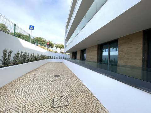 Apartamento T2 R/C (D)