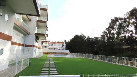 Apartamento T3 com piscina , garagem e elevador | vista mar| 200 m da Praia| Albufeira