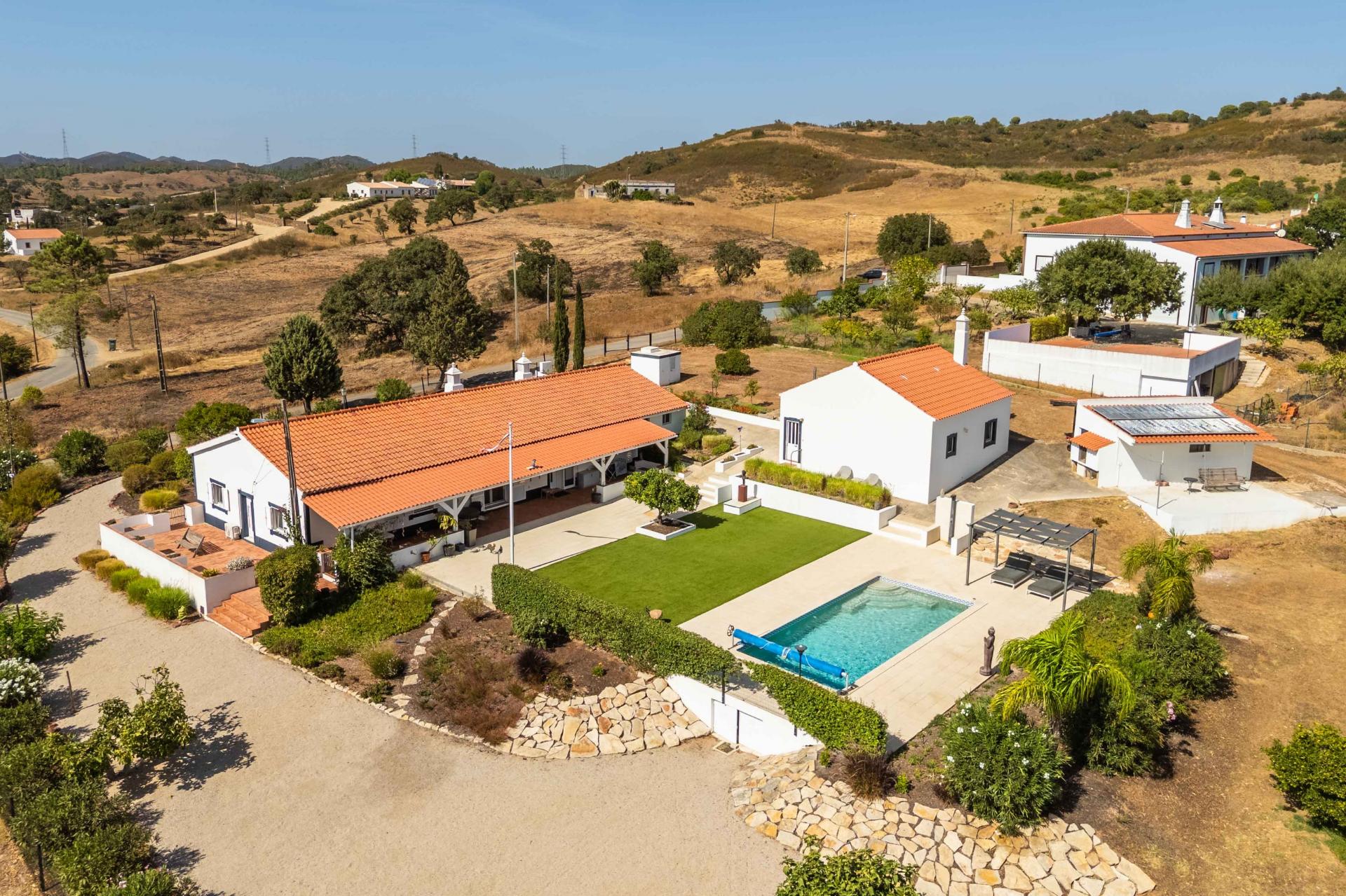 
Moradia familiar com 4 quartos na zona rural de Messines - Silves