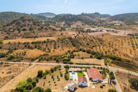 
Moradia familiar com 4 quartos na zona rural de Messines - Silves