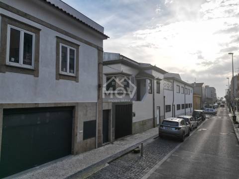 Moradia T3 com garagem fechada