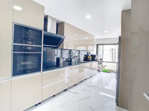 Moradia Geminada T4 Venda em Retorta e Tougues,Vila do Conde