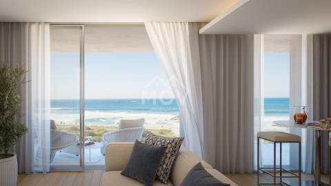 Apartamento T3 na 1ª linha de mar