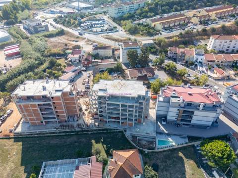 T4 com Piscina em Alverca