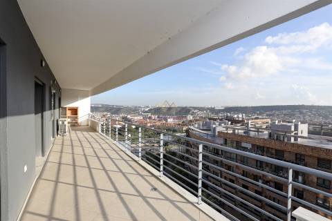Colinas do Cruzeiro, Fantástico T4 Duplex Novo a estrear
