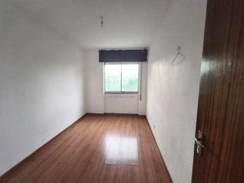 T3 com Elevado Potencial de Valorização na Cidade Nova, Santo António dos Cavaleiros