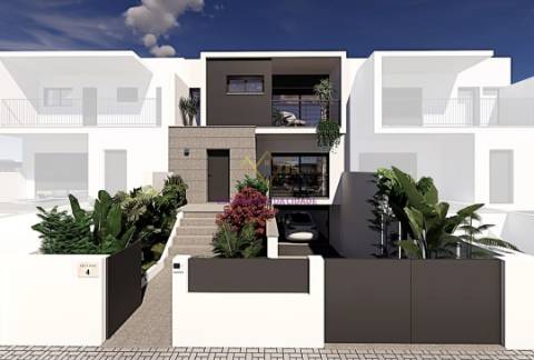 Moradia T3 com Piscina em Alcabideche