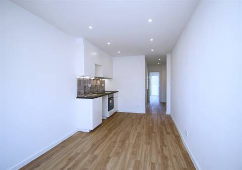 Apartamento T3 Totalmente Remodelado Open Space Excelente Luminosidade