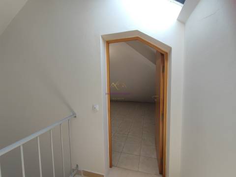 Apartamento T2 com sótão de 69 m² no centro de Marinhais – Excelente oportunidade de compra