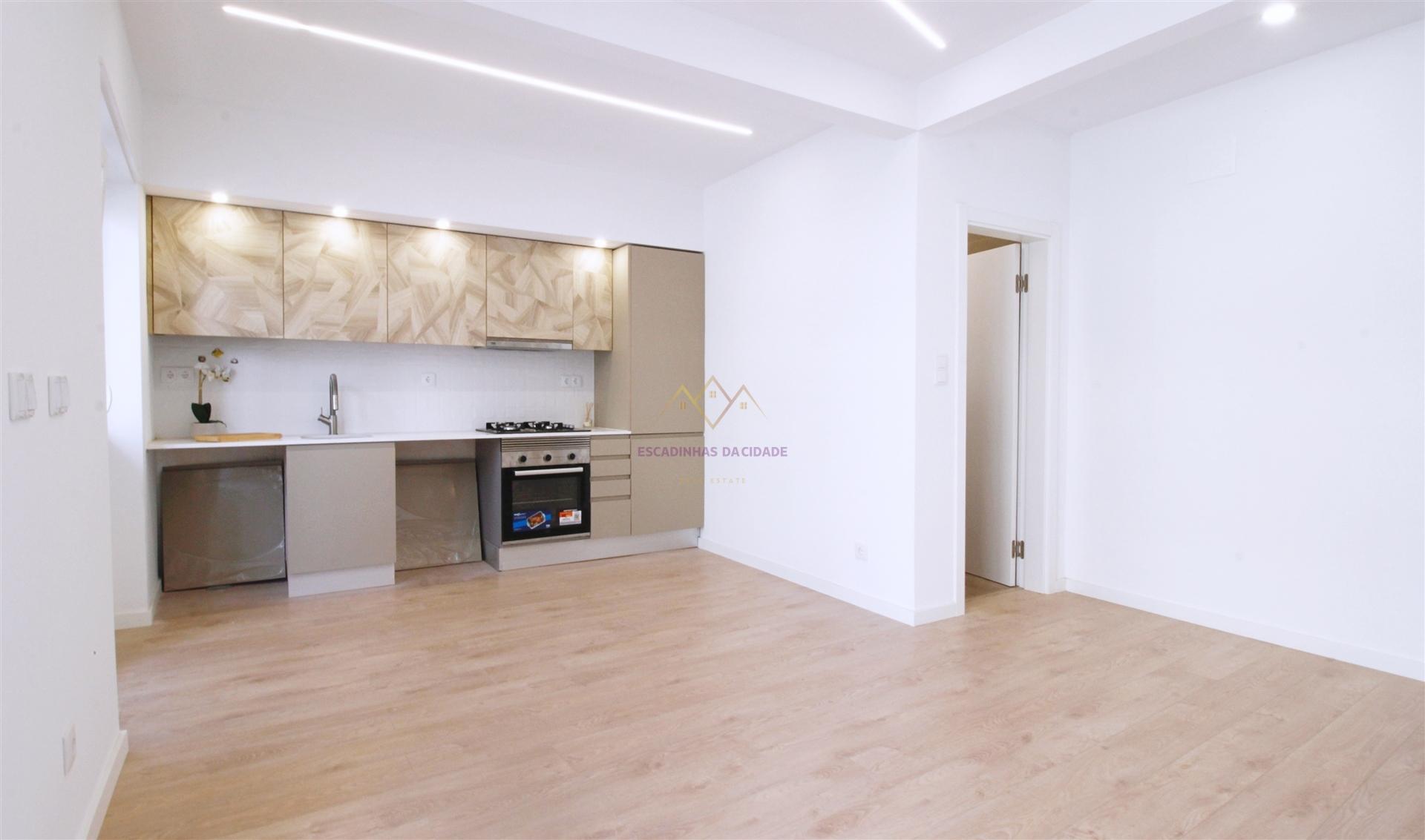 Apartamento remodelado centro Amadora