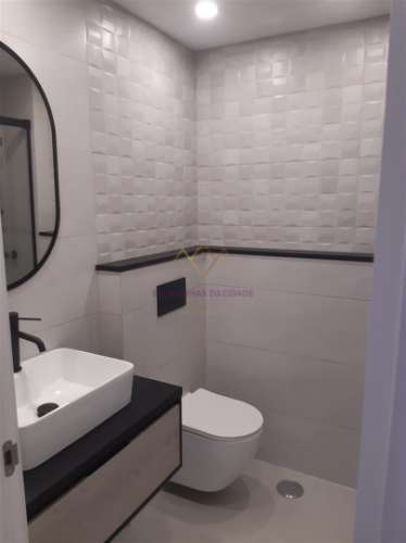 Apartamento remodelado centro Amadora