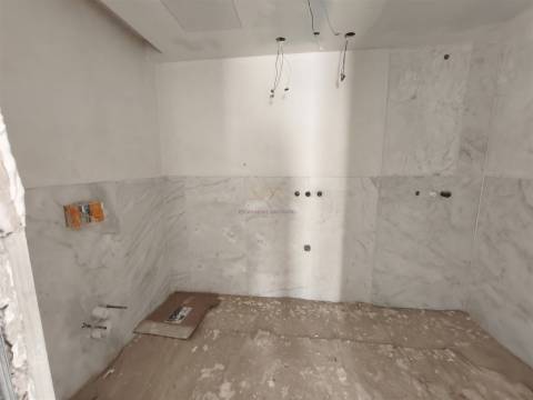 T2 com Jardim Privativo 39 m2 em Condomínio na Junqueira