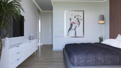 Apartamento T2 Moderno com Grande Varanda e 2 Lugares de Garagem – Portimão