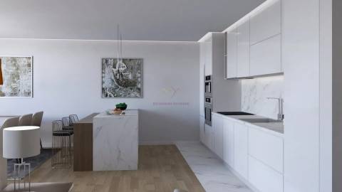 Apartamento T2 Moderno com Varanda 21 m2 e 2 Lugares de Garagem – Portimão